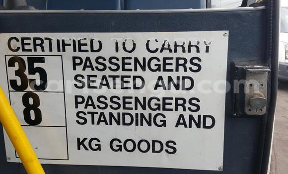 Nunua Ilio tumika Hino 300 Series White Lori ndani ya Mbabane nchini Manzini Nunua Ilio tumika Hino 300 Series White Lori ndani ya Mbabane nchini Manzini