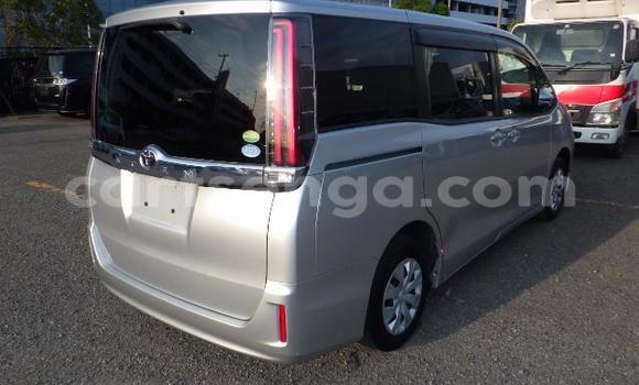 Buy Import Toyota Noah Other Car in Mbabane in Manzini Buy Import Toyota Noah Other Car in Mbabane in Manzini