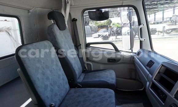 Acheter Occasion Utilitaire Nissan UD Blanc à Big Bend, Lubombo District Acheter Occasion Utilitaire Nissan UD Blanc à Big Bend, Lubombo District