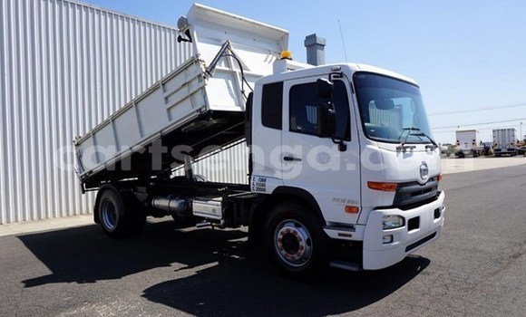 Acheter Occasion Utilitaire Nissan UD Blanc à Big Bend, Lubombo District Acheter Occasion Utilitaire Nissan UD Blanc à Big Bend, Lubombo District