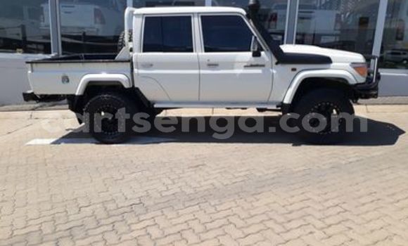 Nunua Ilio tumika Toyota Land Cruiser White Gari ndani ya Big Bend nchini Wilaya ya Lubombo Nunua Ilio tumika Toyota Land Cruiser White Gari ndani ya Big Bend nchini Wilaya ya Lubombo