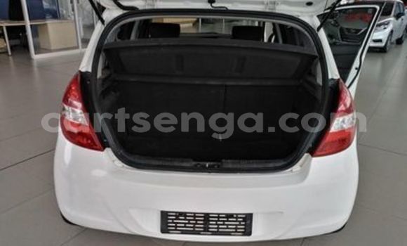 Buy Used Hyundai i20 White Car in Ezulwini in Hhohho Buy Used Hyundai i20 White Car in Ezulwini in Hhohho
