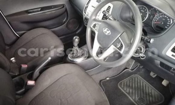 Buy Used Hyundai i20 White Car in Ezulwini in Hhohho Buy Used Hyundai i20 White Car in Ezulwini in Hhohho