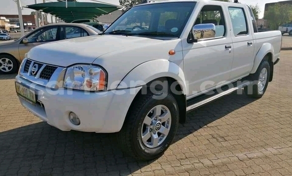 Buy Used Nissan NP 300 White Car in Ezulwini in Hhohho Buy Used Nissan NP 300 White Car in Ezulwini in Hhohho