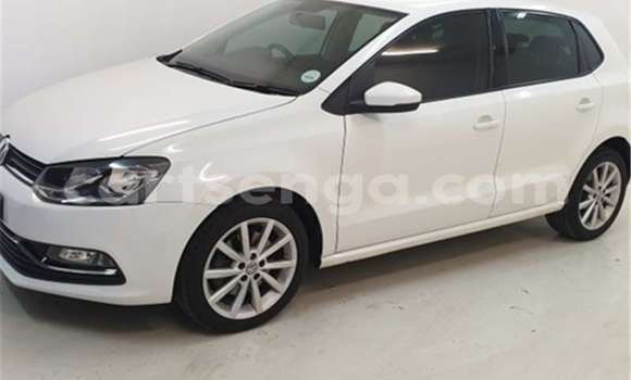 Nunua Ilio tumika Volkswagen Polo White Gari ndani ya Manzini nchini Manzini Nunua Ilio tumika Volkswagen Polo White Gari ndani ya Manzini nchini Manzini