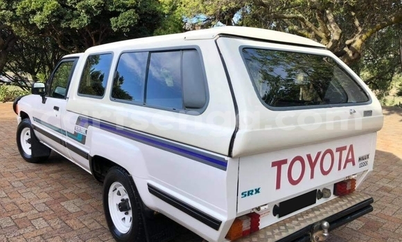 Buy Used Toyota Hilux White Car in Ezulwini in Hhohho Buy Used Toyota Hilux White Car in Ezulwini in Hhohho