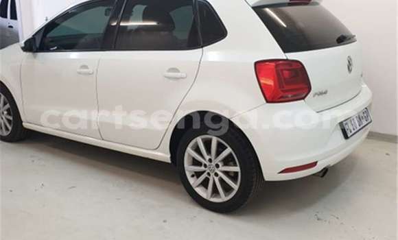 Nunua Ilio tumika Volkswagen Polo White Gari ndani ya Manzini nchini Manzini Nunua Ilio tumika Volkswagen Polo White Gari ndani ya Manzini nchini Manzini