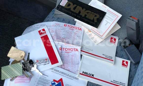 Buy Used Toyota Hilux White Car in Ezulwini in Hhohho Buy Used Toyota Hilux White Car in Ezulwini in Hhohho