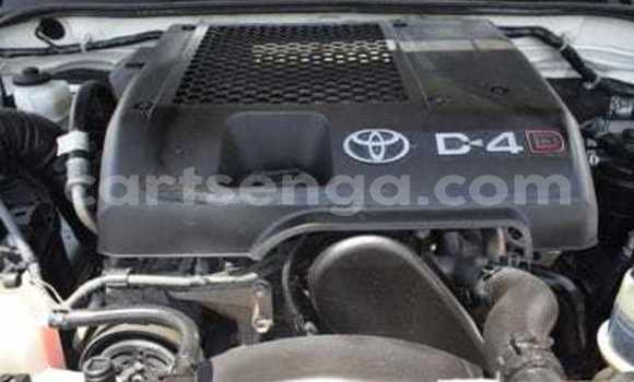 Buy Used Toyota Hilux White Car in Ezulwini in Hhohho Buy Used Toyota Hilux White Car in Ezulwini in Hhohho