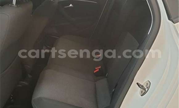 Nunua Ilio tumika Volkswagen Polo White Gari ndani ya Manzini nchini Manzini Nunua Ilio tumika Volkswagen Polo White Gari ndani ya Manzini nchini Manzini
