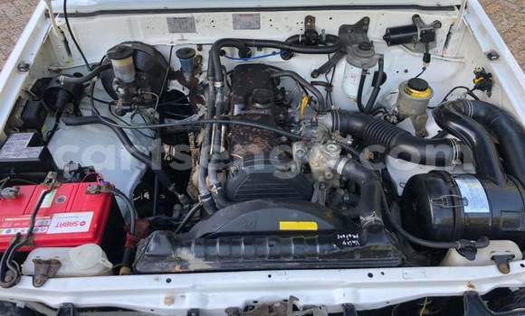 Buy Used Toyota Hilux White Car in Ezulwini in Hhohho Buy Used Toyota Hilux White Car in Ezulwini in Hhohho