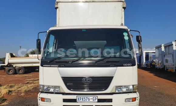 Acheter Occasion Utilitaire Nissan UD Blanc à Big Bend, Lubombo District Acheter Occasion Utilitaire Nissan UD Blanc à Big Bend, Lubombo District