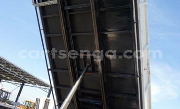 Acheter Occasion Utilitaire Nissan UD Blanc à Big Bend, Lubombo District Acheter Occasion Utilitaire Nissan UD Blanc à Big Bend, Lubombo District