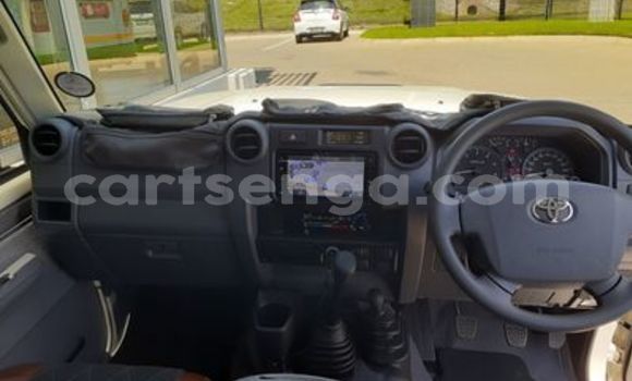 Nunua Ilio tumika Toyota Land Cruiser White Gari ndani ya Big Bend nchini Wilaya ya Lubombo Nunua Ilio tumika Toyota Land Cruiser White Gari ndani ya Big Bend nchini Wilaya ya Lubombo