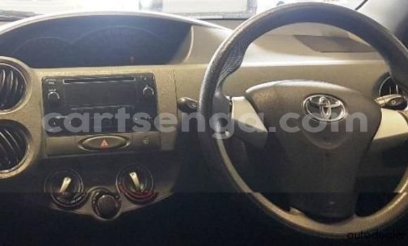 Buy Used Toyota Etios White Car in Bhunya in Manzini Buy Used Toyota Etios White Car in Bhunya in Manzini