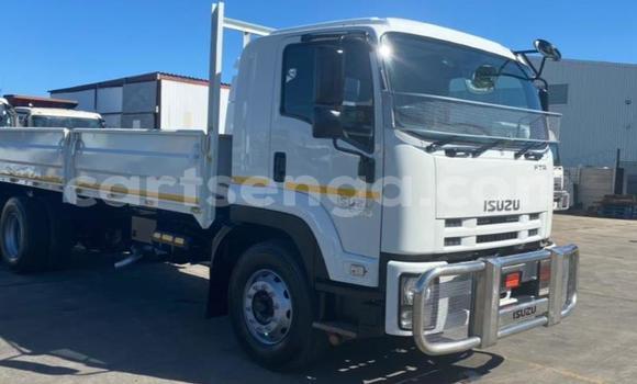 Nunua Ilio tumika Isuzu FTR 850 White Lori ndani ya Mbabane nchini Manzini Nunua Ilio tumika Isuzu FTR 850 White Lori ndani ya Mbabane nchini Manzini