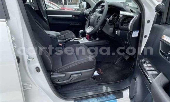 Buy Import Toyota Hilux Other Car in Mbabane in Manzini Buy Import Toyota Hilux Other Car in Mbabane in Manzini