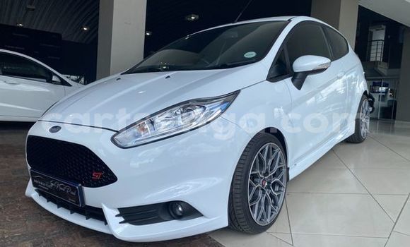 Acheter Occasion Voiture Ford Fiesta ST Blanc à Ezulwini, Hhohho Acheter Occasion Voiture Ford Fiesta ST Blanc à Ezulwini, Hhohho