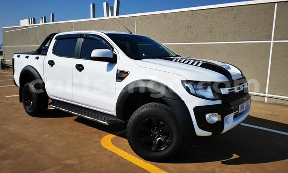 Nunua Ilio tumika Ford Ranger White Gari ndani ya Ezulwini nchini Hhohho