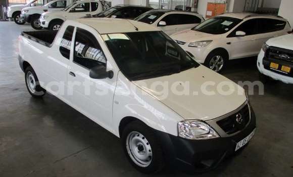 Buy Used Nissan NV200 White Car in Bhunya in Manzini Buy Used Nissan NV200 White Car in Bhunya in Manzini