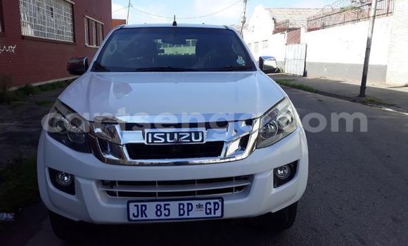 Buy Used Isuzu KB White Car in Hluti in Shiselweni District Buy Used Isuzu KB White Car in Hluti in Shiselweni District