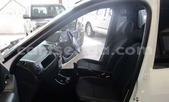 Buy Used Nissan NV200 White Car in Bhunya in Manzini Buy Used Nissan NV200 White Car in Bhunya in Manzini