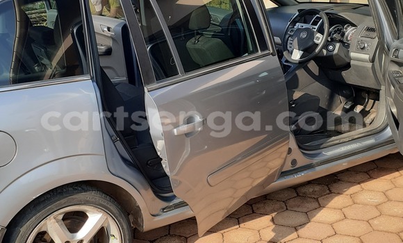 Nunua Ilio tumika Opel Zafira Silver Gari ndani ya Manzini nchini Manzini