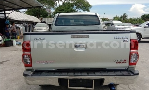 Nunua Ilio tumika Toyota Hilux Silver Gari ndani ya Big Bend nchini Lubombo Nunua Ilio tumika Toyota Hilux Silver Gari ndani ya Big Bend nchini Lubombo