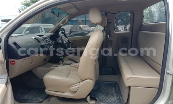 Nunua Ilio tumika Toyota Hilux Silver Gari ndani ya Big Bend nchini Lubombo Nunua Ilio tumika Toyota Hilux Silver Gari ndani ya Big Bend nchini Lubombo