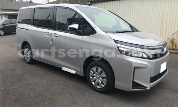 Buy Import Toyota Voxy Other Car in Mbabane in Manzini Buy Import Toyota Voxy Other Car in Mbabane in Manzini