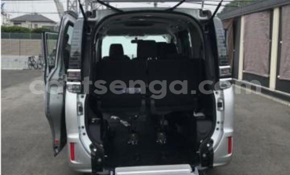 Buy Import Toyota Voxy Other Car in Mbabane in Manzini Buy Import Toyota Voxy Other Car in Mbabane in Manzini