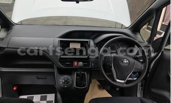 Buy Import Toyota Voxy Other Car in Mbabane in Manzini Buy Import Toyota Voxy Other Car in Mbabane in Manzini