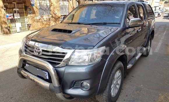 Buy Used Toyota Hilux Silver Car in Mbabane in Manzini Buy Used Toyota Hilux Silver Car in Mbabane in Manzini