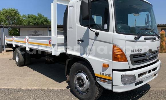 Acheter Occasion Utilitaire Nissan UD Blanc à Mbabane, Manzini Acheter Occasion Utilitaire Nissan UD Blanc à Mbabane, Manzini