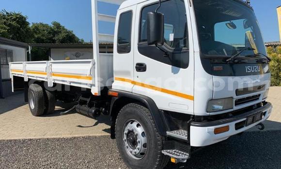 Nunua Ilio tumika Isuzu FTR 850 White Lori ndani ya Lobamba nchini Manzini
