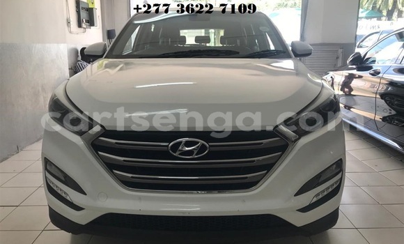 Buy Used Hyundai Tucson White Car in Mbabane in Manzini