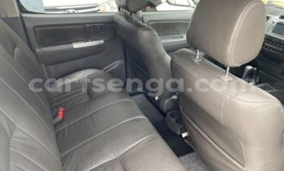 Buy Used Toyota Hilux White Car in Ezulwini in Hhohho Buy Used Toyota Hilux White Car in Ezulwini in Hhohho