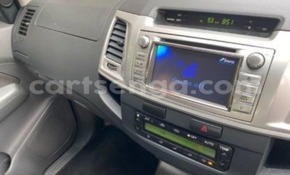 Buy Used Toyota Hilux White Car in Ezulwini in Hhohho Buy Used Toyota Hilux White Car in Ezulwini in Hhohho