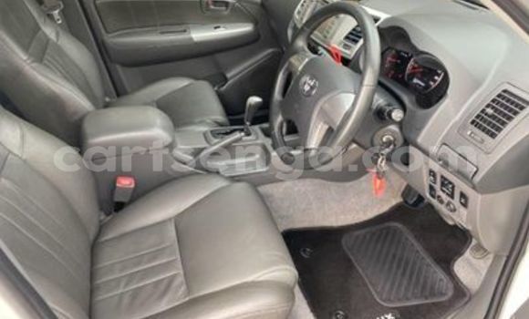 Buy Used Toyota Hilux White Car in Ezulwini in Hhohho Buy Used Toyota Hilux White Car in Ezulwini in Hhohho