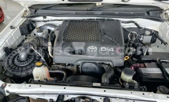 Buy Used Toyota Hilux White Car in Ezulwini in Hhohho Buy Used Toyota Hilux White Car in Ezulwini in Hhohho