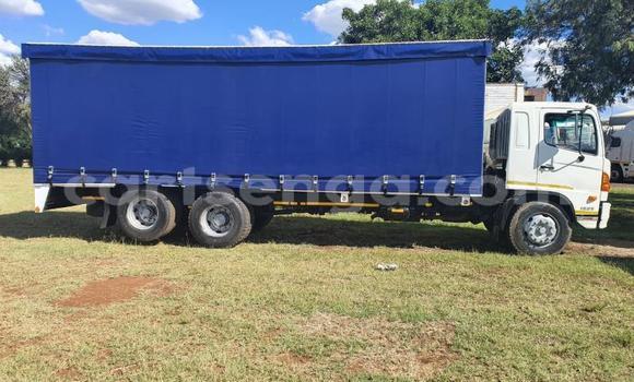 Acheter Occasion Utilitaire Hino 300 Series Autre à Big Bend, Lubombo District Acheter Occasion Utilitaire Hino 300 Series Autre à Big Bend, Lubombo District