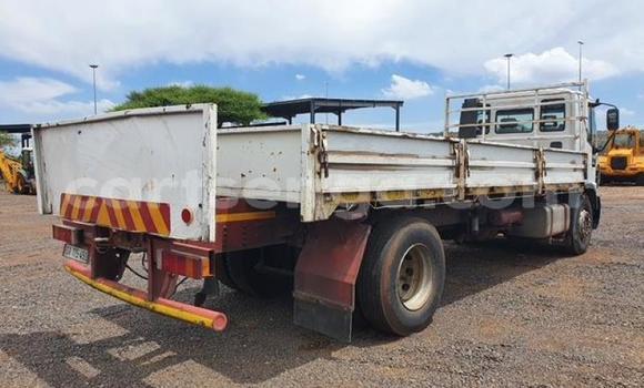 Acheter Occasion Utilitaire Iveco Cargo Blanc à Big Bend, Lubombo District Acheter Occasion Utilitaire Iveco Cargo Blanc à Big Bend, Lubombo District
