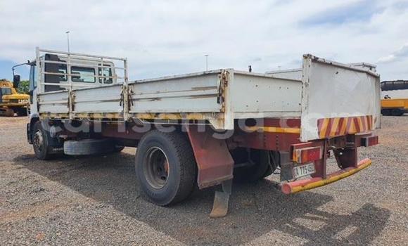 Acheter Occasion Utilitaire Iveco Cargo Blanc à Big Bend, Lubombo District Acheter Occasion Utilitaire Iveco Cargo Blanc à Big Bend, Lubombo District