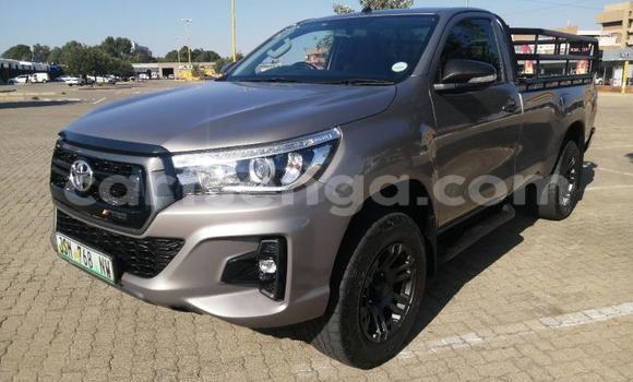 Buy Used Toyota Hilux White Car in Manzini in Manzini