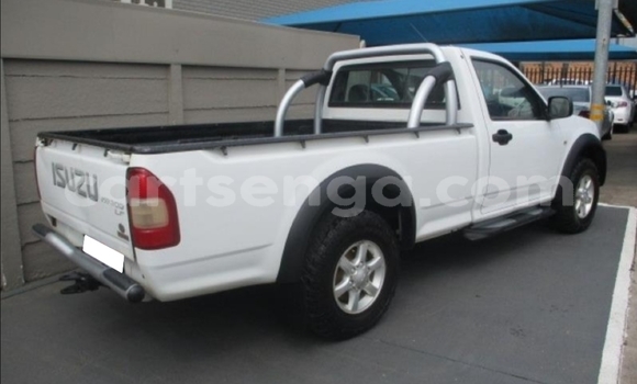 Acheter Occasion Voiture Isuzu KB Blanc à Ezulwini, Hhohho Acheter Occasion Voiture Isuzu KB Blanc à Ezulwini, Hhohho