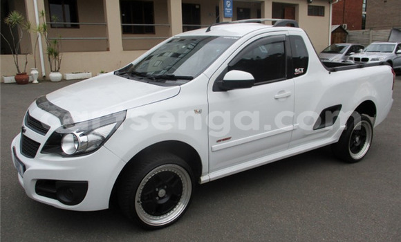 Buy Used Chevrolet Corsa White Car in Bhunya in Manzini Buy Used Chevrolet Corsa White Car in Bhunya in Manzini