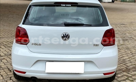 Nunua Ilio tumika Volkswagen Polo White Gari ndani ya Big Bend nchini Wilaya ya Lubombo Nunua Ilio tumika Volkswagen Polo White Gari ndani ya Big Bend nchini Wilaya ya Lubombo