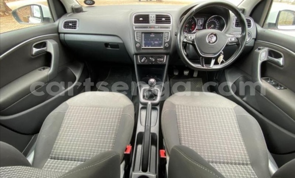 Nunua Ilio tumika Volkswagen Polo White Gari ndani ya Big Bend nchini Wilaya ya Lubombo Nunua Ilio tumika Volkswagen Polo White Gari ndani ya Big Bend nchini Wilaya ya Lubombo