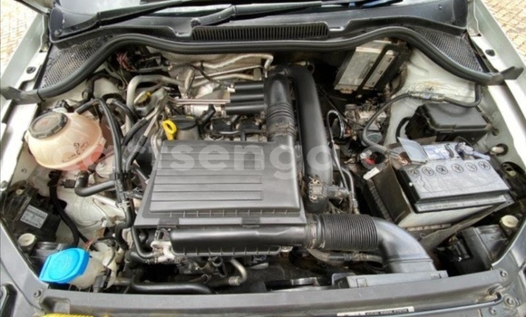 Nunua Ilio tumika Volkswagen Polo White Gari ndani ya Big Bend nchini Wilaya ya Lubombo Nunua Ilio tumika Volkswagen Polo White Gari ndani ya Big Bend nchini Wilaya ya Lubombo