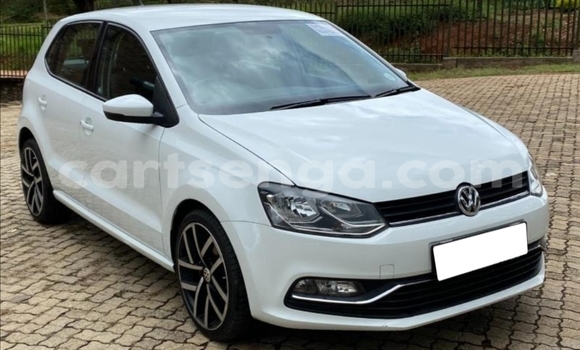Nunua Ilio tumika Volkswagen Polo White Gari ndani ya Big Bend nchini Wilaya ya Lubombo Nunua Ilio tumika Volkswagen Polo White Gari ndani ya Big Bend nchini Wilaya ya Lubombo